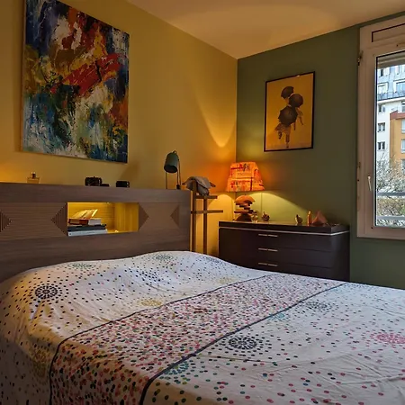 Familial - Canal St Martin Apartment